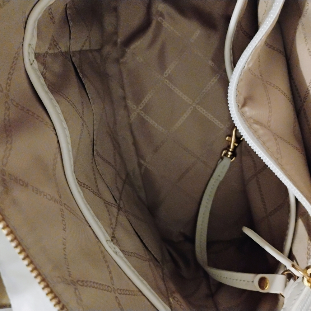 Michael Kors Croc Embossed Leather Bag - Picture 7 of 7